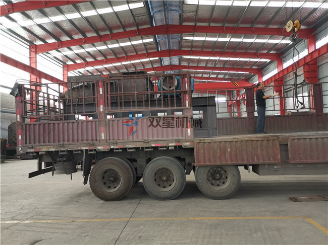 廢鋼破碎機生產線發貨