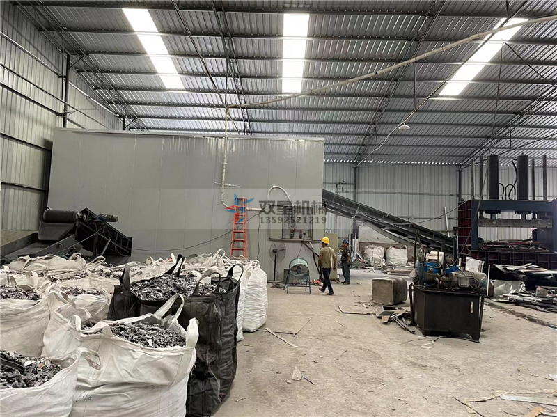 斷橋鋁破碎機成套設備產量和配置的區別是什么？