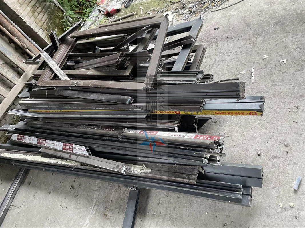 鋁型材破碎機作業現場